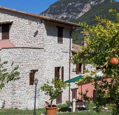 Agriturismo I Melograni Ferentillo Bagian luar foto
